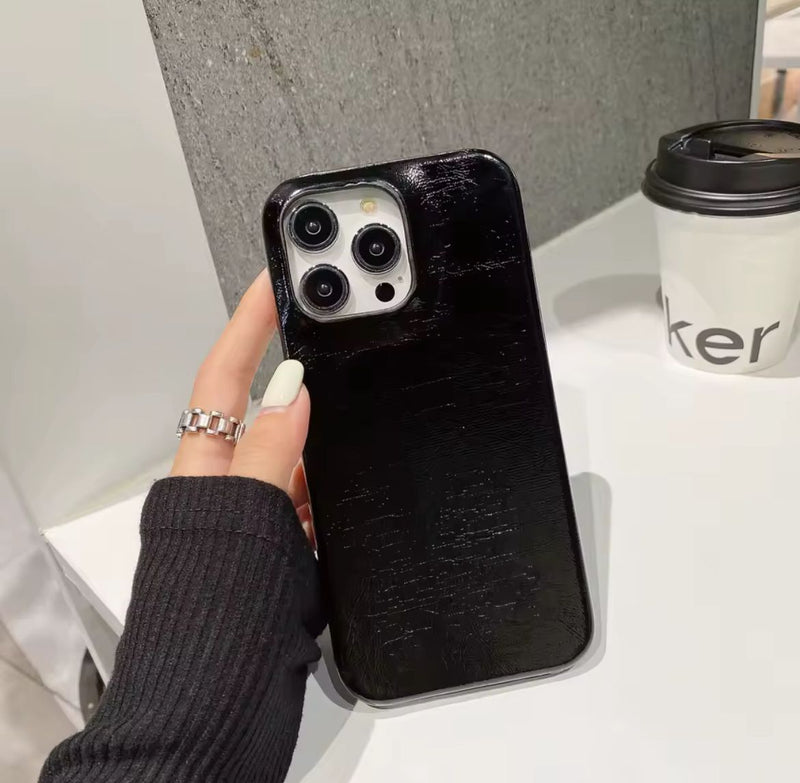 Noufa Glitter Case - Black - كفر جليتر يمكنكم اختيار احرف للطباعه على الكفر - سيتم التواصل معكم بعد الطلب - لتحديد الكلمات والالوان