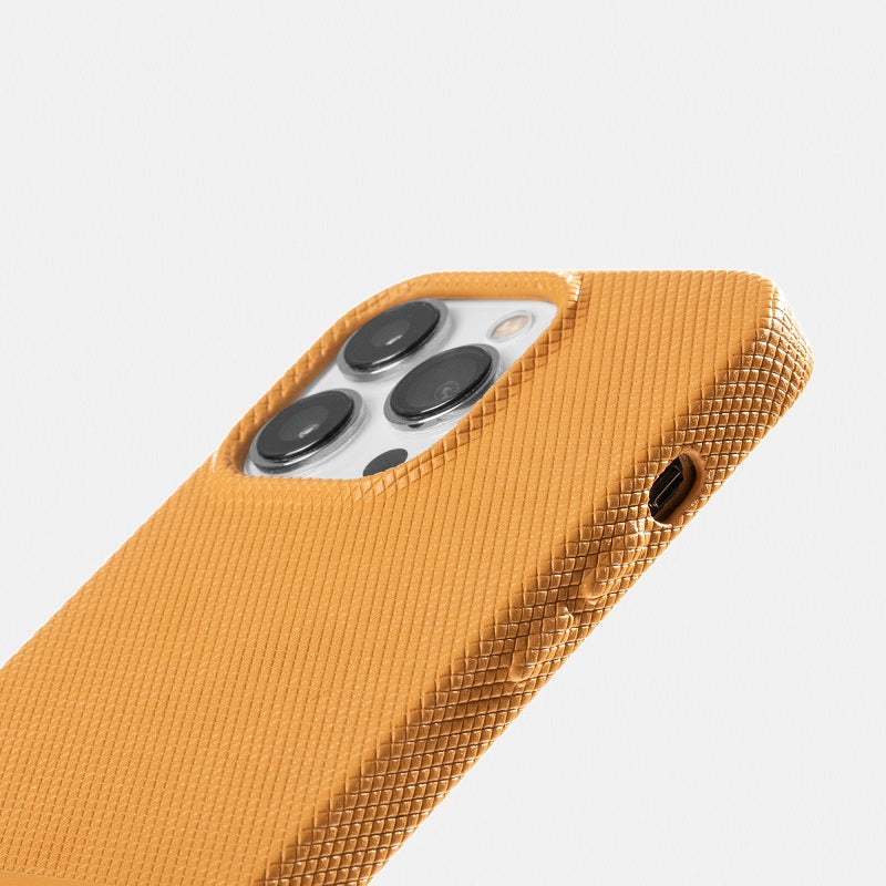 Native Union iPhone (RE) Classic Magsafe Case 15 Pro 15 Pro Max - Kraft [V] - كفر ايفون 15برو/15برو ماكس - ماغ سيف