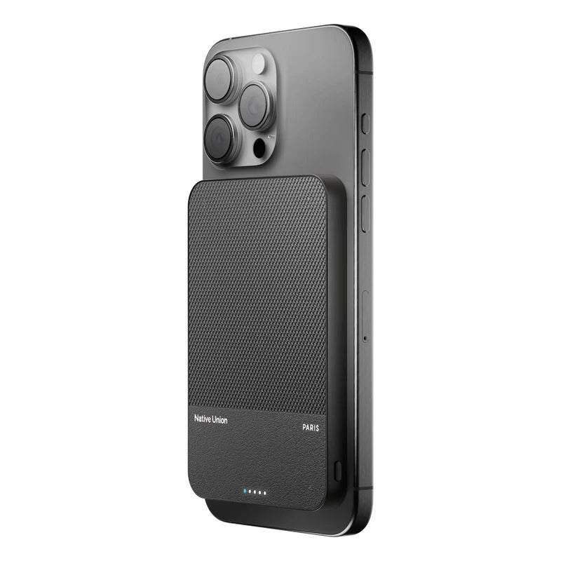 Native Union (Re)Classic Power Bank 5000mAh Qi2 - black [V] - بطارية متنقلة - ماغ سيف - قوه 15 واط - متوافقة مع ابل ايربودز - سعة 5000 ملي امبير - كفالة 12 شهر
