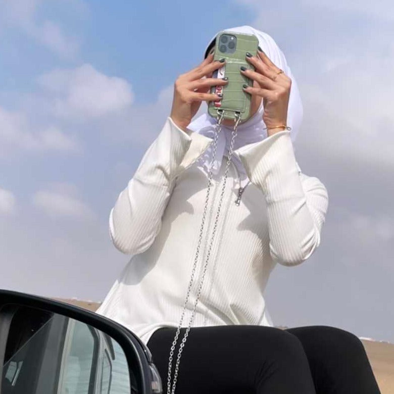 Green Leather Case with Card Slot and Strap Lanyard - كفر جلد مع محفظة للبطاقات والنقود وخيط سلسة علاقة