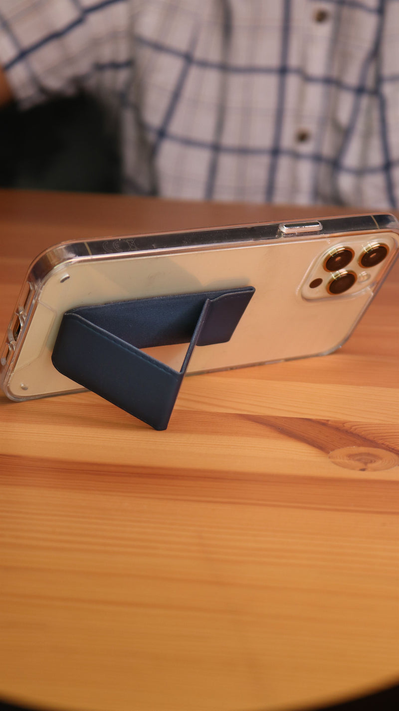 Dark Blue Grip, Horizontal, Vertical and Magnetic Stand - مسكة وستاند جانبي ورأسي ومغناطيس للسيارة I