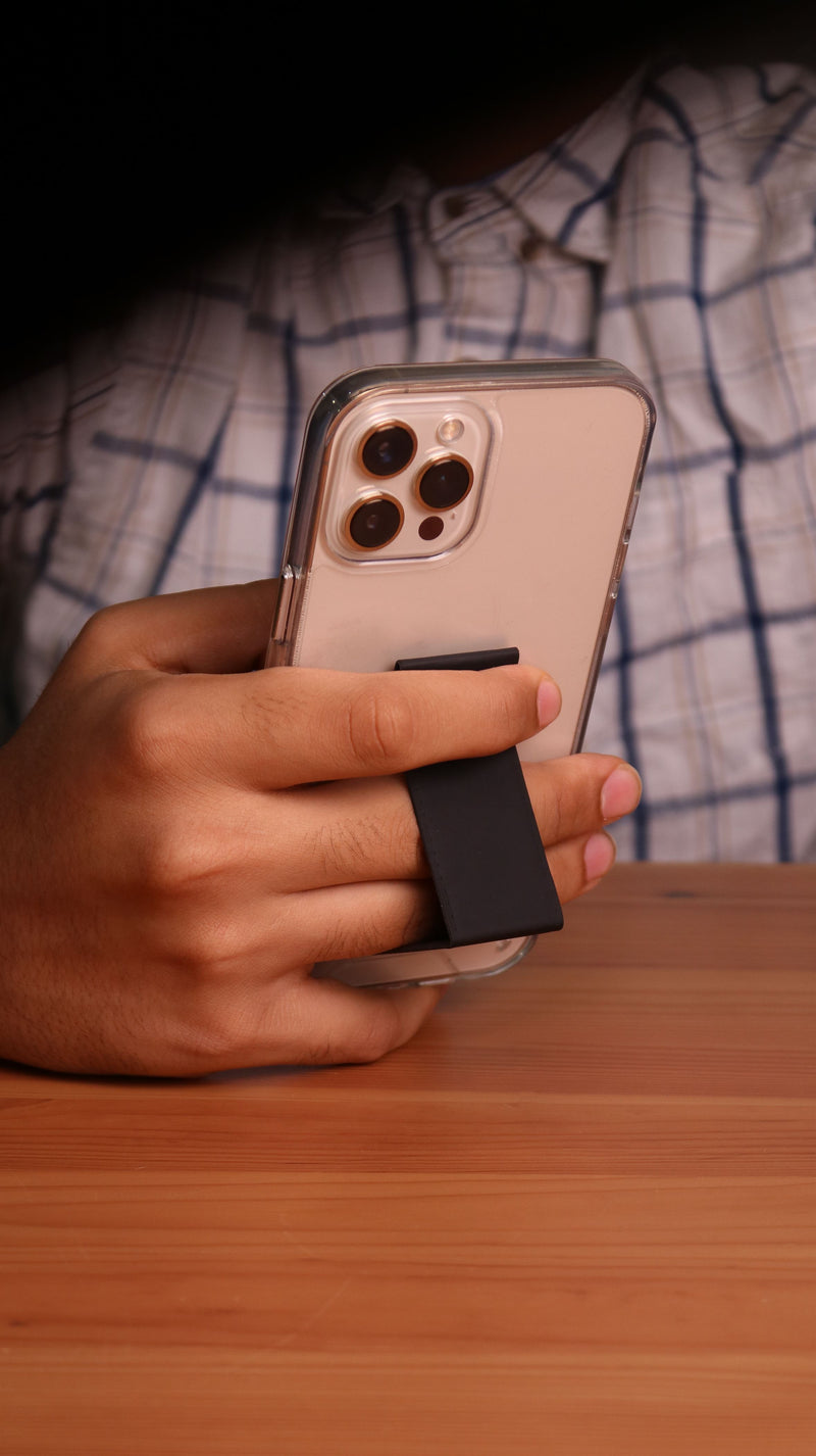 Black Grip, Horizontal, Vertical and Magnetic Stand - مسكة وستاند جانبي ورأسي ومغناطيس للسيارة