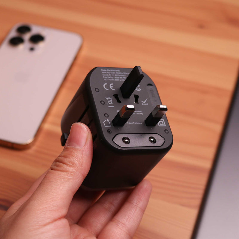 Porodo Universal Travel Charger - شاحن حائط دولي - لجميع دول العالم - منفذين للشحن الذكي والسريع - كفالة 24 شهر