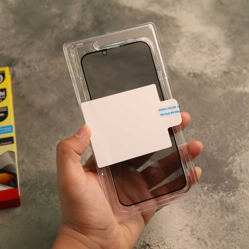 Torrii BODYGLASS Screen Protector Anti-Bacterial Coating for iPhone 16 Series - Privacy - حماية شاشة خصوصية برايفسي - توري - مقاومة للخدش والبكتيريا